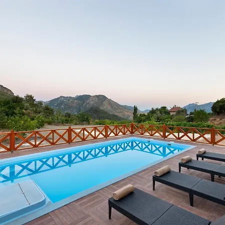 Olymposgarden Villa *